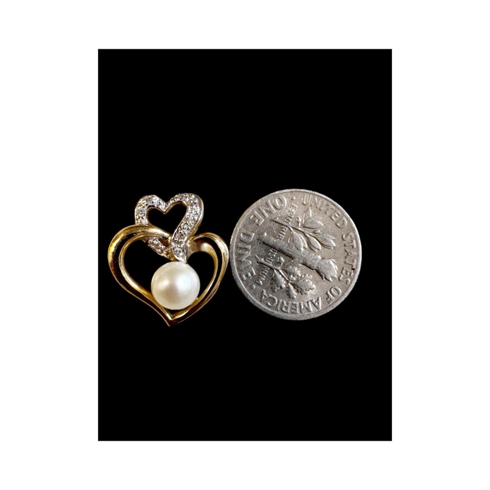 Gold and Diamond Heart charm with Pearl **Price drip**